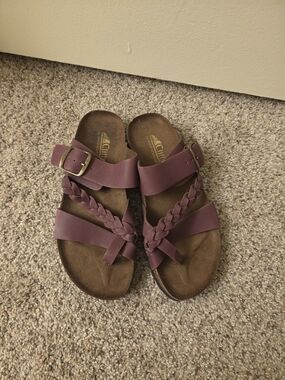 Cliffs by WHITE MOUNTAIN Burgundy Strap Sandals